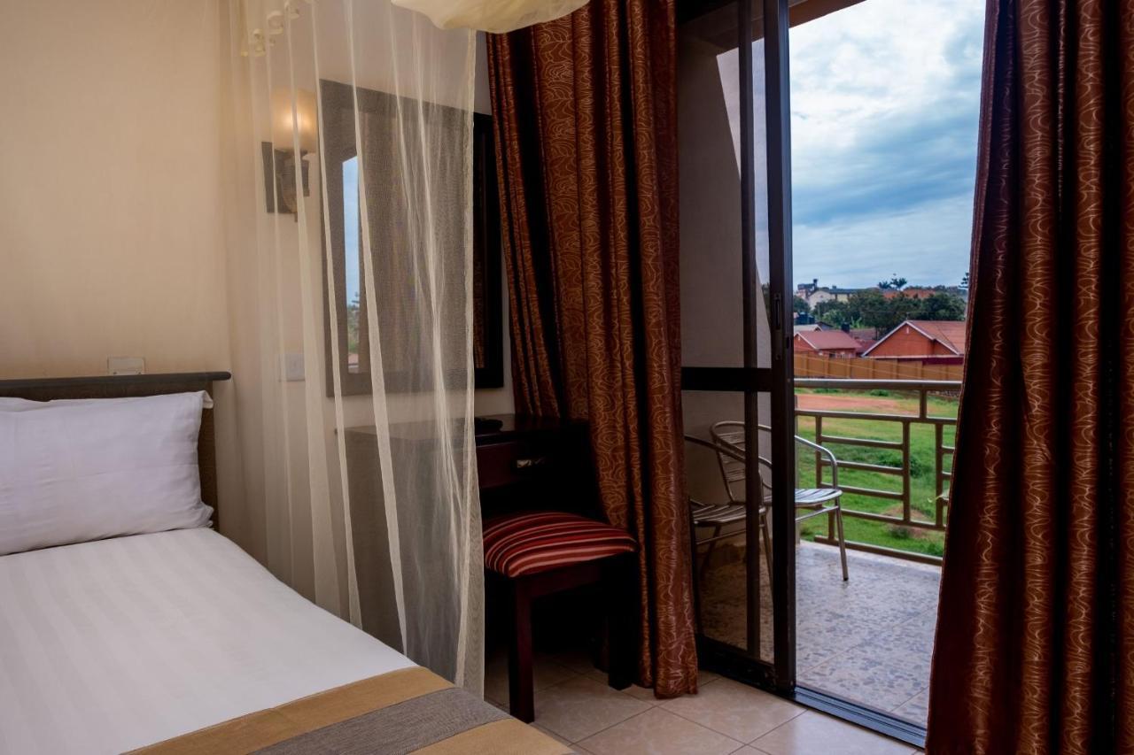 Tristar Hotel Kampala Exterior photo