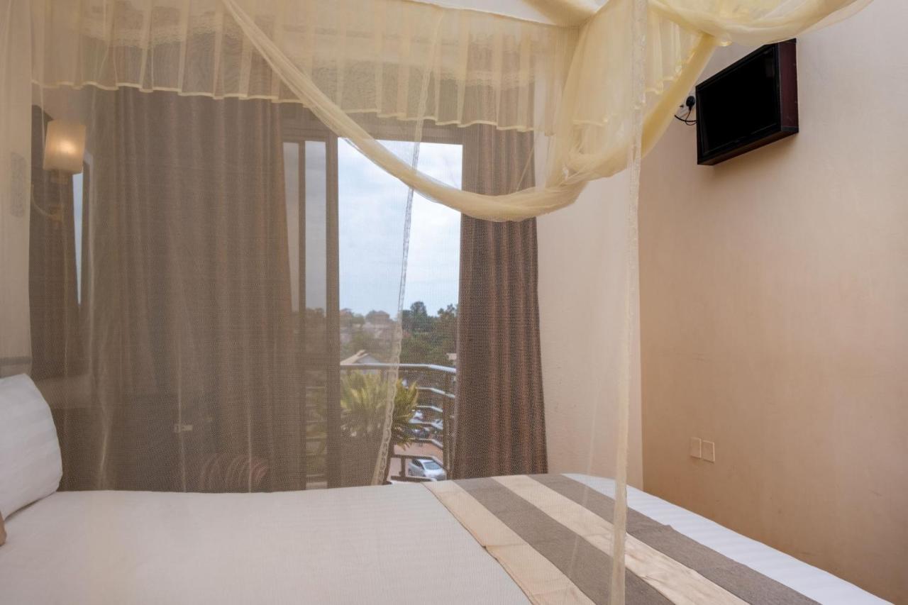 Tristar Hotel Kampala Exterior photo