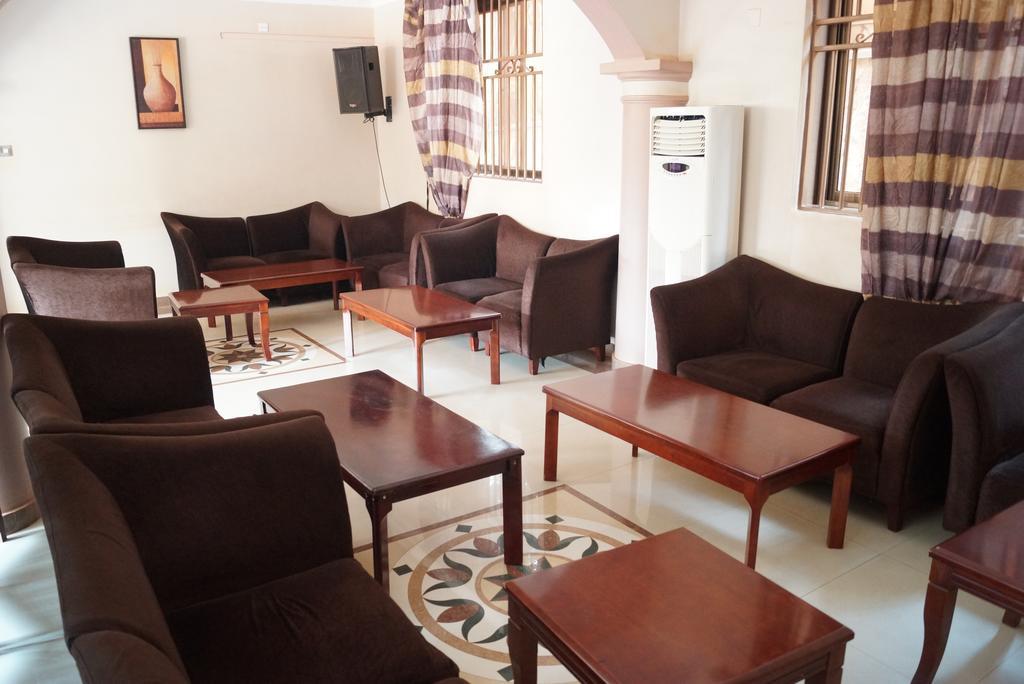 Tristar Hotel Kampala Exterior photo