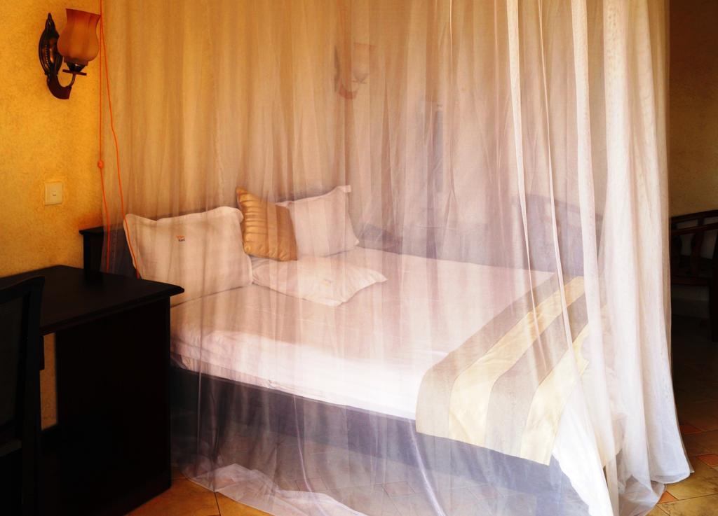Tristar Hotel Kampala Exterior photo